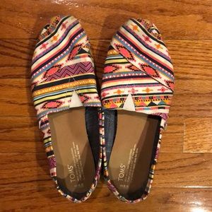 Printed Toms slip ons.  Size 8.5